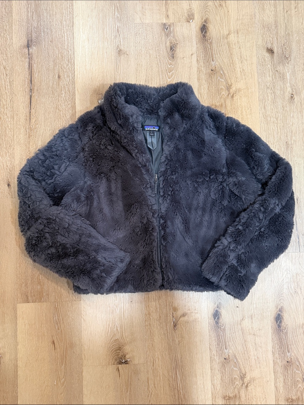 Patagonia Outdoor Plush Full-Zip Jacket in Dark Charcoal